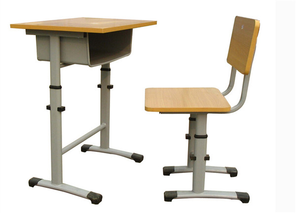 学生课桌椅.jpg