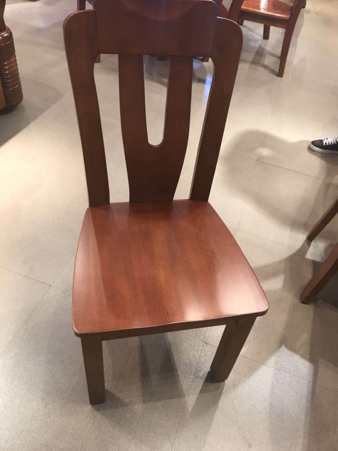 餐椅..jpg